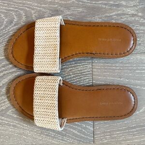 Women's VV Tan Slide Sandals size 8